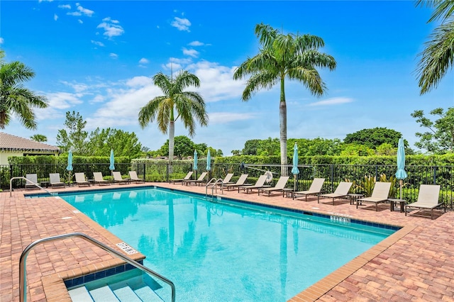 view of swimming pool