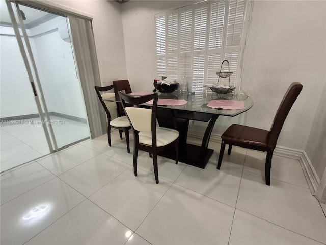 dining room with light tile patterned floors