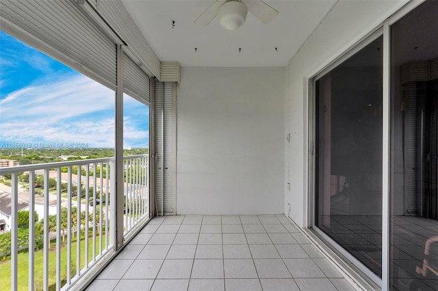 balcony with ceiling fan