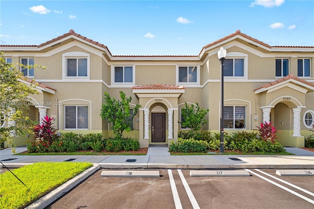 view of mediterranean / spanish home