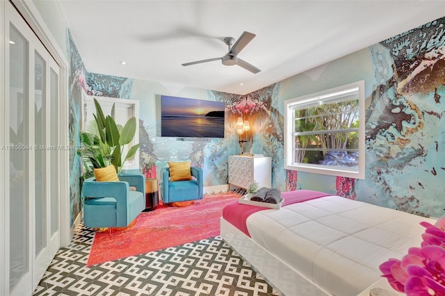 bedroom featuring ceiling fan