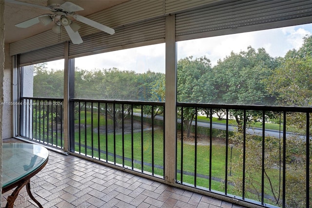 balcony featuring ceiling fan