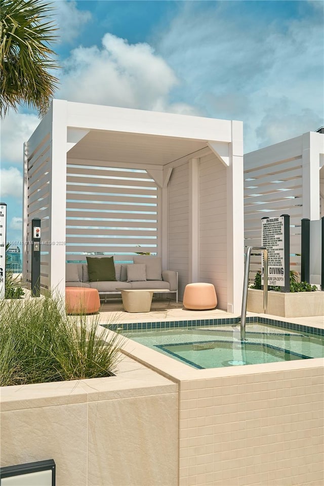 view of swimming pool featuring outdoor lounge area