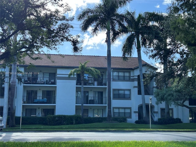 view of building exterior