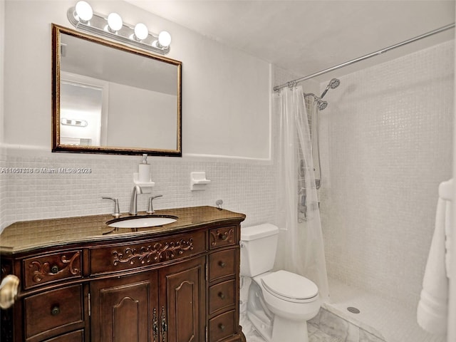 bathroom featuring curtained shower, backsplash, toilet, and vanity