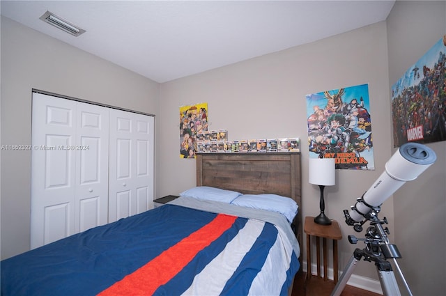 bedroom with a closet