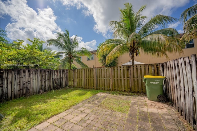 view of yard with a patio area