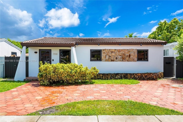 view of mediterranean / spanish-style home