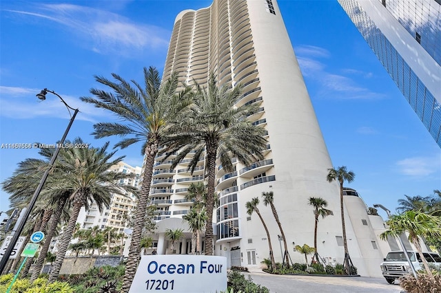 city view featuring a water view and a beach view