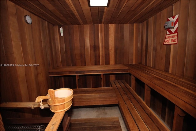 view of sauna / steam room