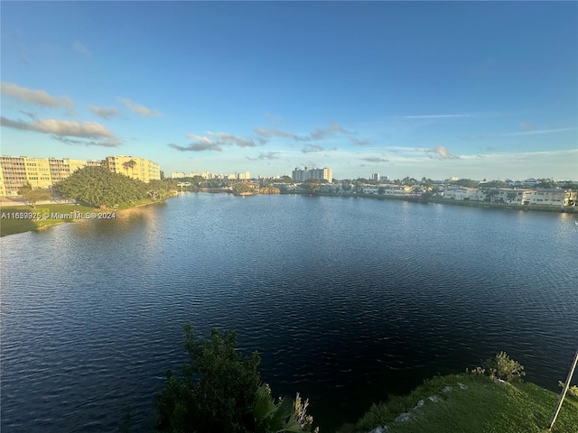 1670 NE 191st St Unit 315-3, Miami, FL 33179 - photo 1