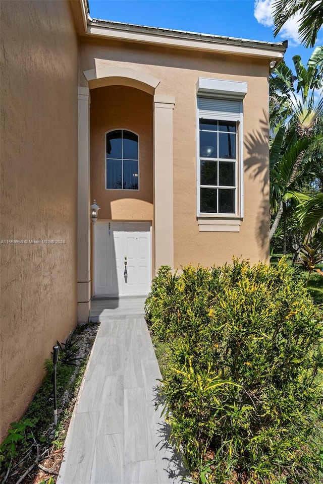 view of property entrance