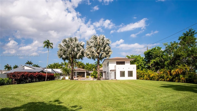 view of yard with a patio area