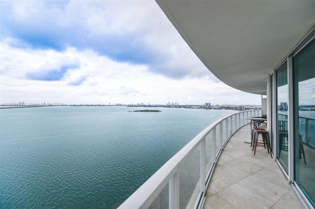 665 NE 25th St Unit 1704, Miami, FL 33137 - balcony with a water view