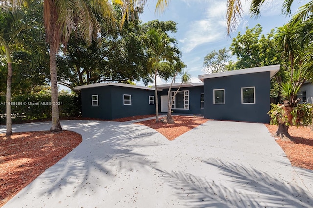 Listing photo 3 for 434 NW 110th St, Miami FL 33168