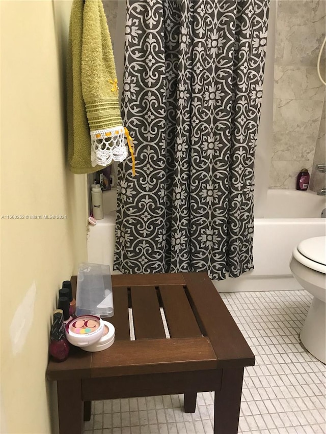 200 172nd St Unit 207, Sunny Isles Beach, FL 33160 - full bath with toilet and shower / bath combo with shower curtain