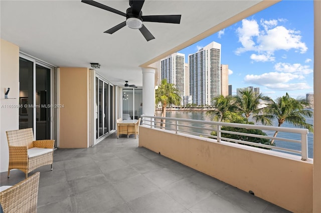 balcony with ceiling fan