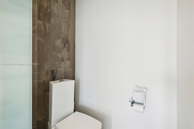 2201 Collins Ave Unit 1201, Miami Beach, FL 33139 - bathroom with toilet