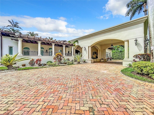 view of front of house featuring covered porch