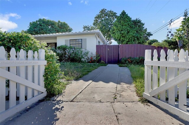 view of side of home