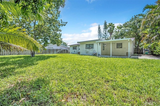 view of yard with a patio