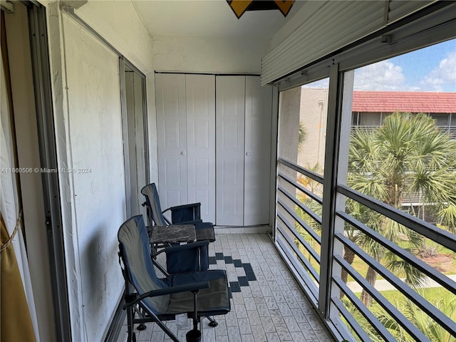 view of sunroom / solarium