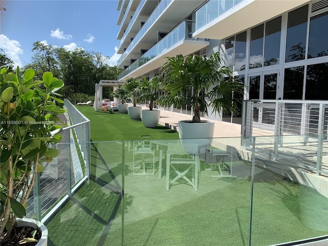 16385 Biscayne Blvd Unit 421, North Miami Beach, FL 33160 - view of home's community