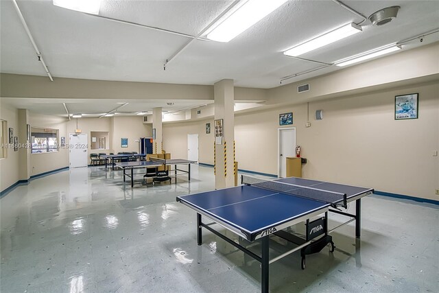 view of recreation room