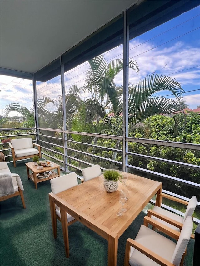 view of sunroom / solarium