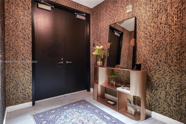 4701 N Meridian Ave Unit 510, Miami Beach, FL 33140 - view of entryway
