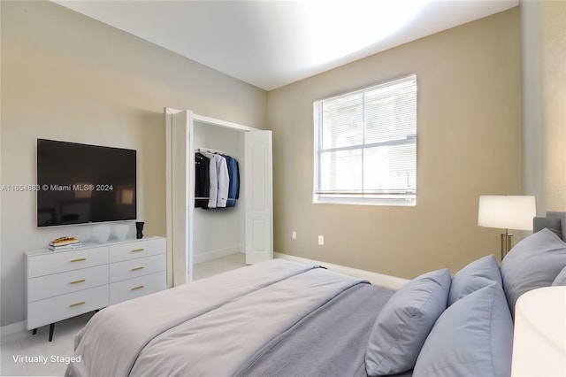 bedroom with a closet