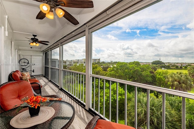 balcony with ceiling fan