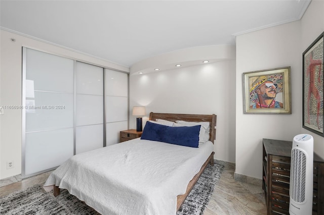 bedroom featuring a closet