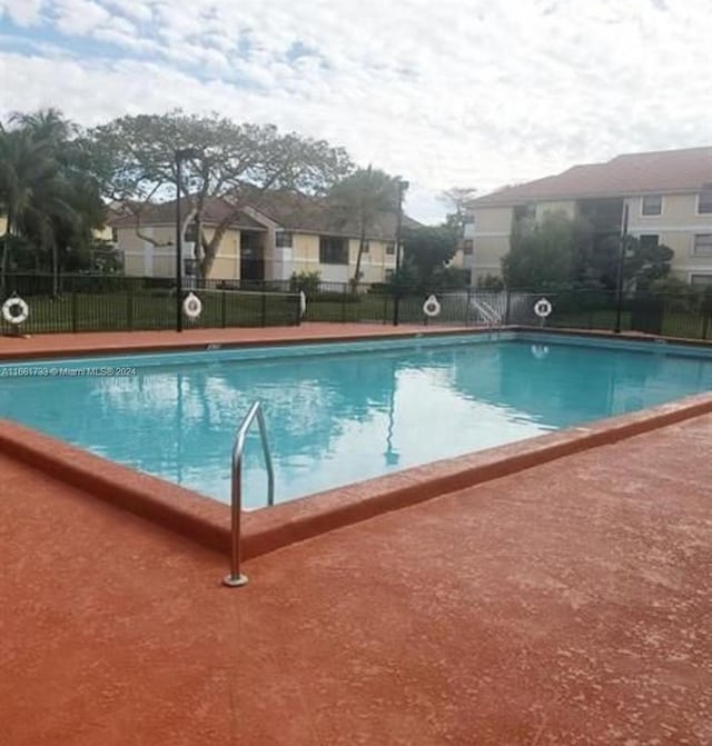 view of swimming pool