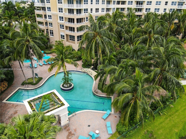 view of swimming pool