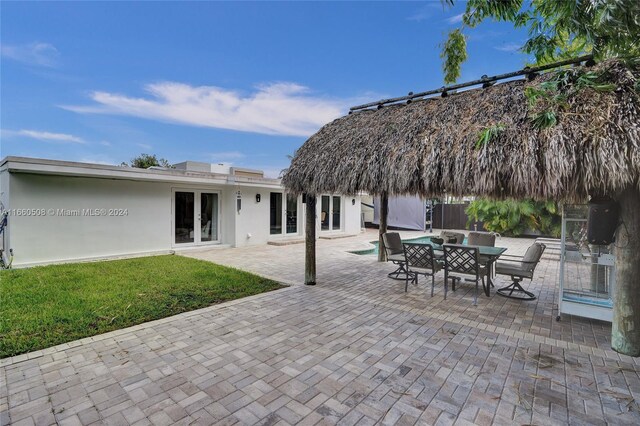 1910 N Hibiscus Dr, North Miami, FL 33181 - photo 44