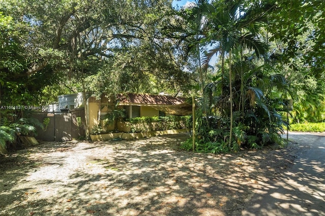 Listing photo 3 for 3620 Justison Rd, Miami FL 33133