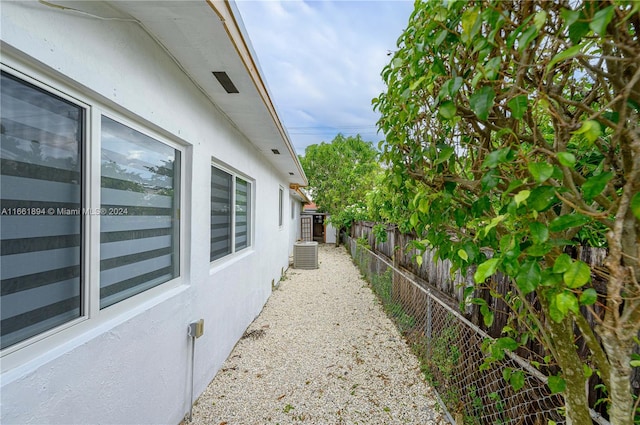 view of yard featuring central AC unit