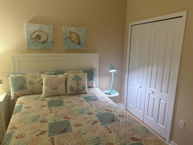 bedroom with a closet