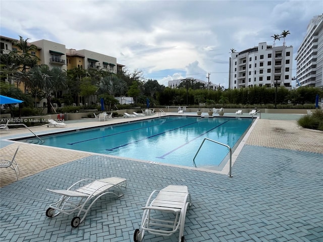 view of swimming pool