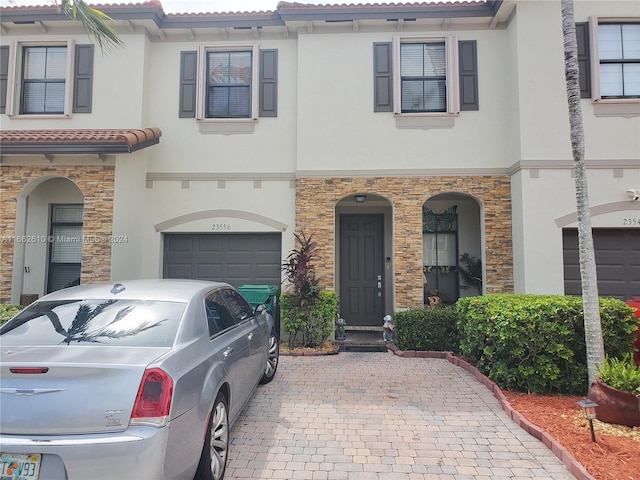 view of front of home featuring a garage