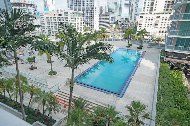 view of swimming pool