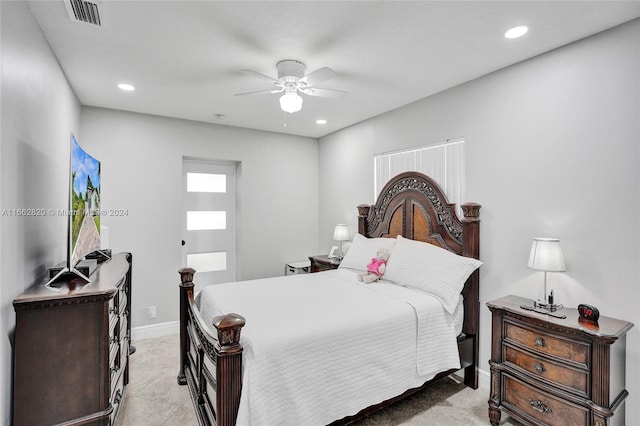 bedroom with ceiling fan