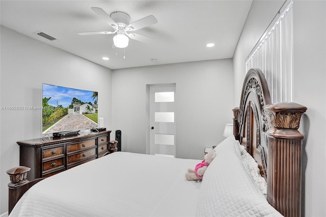 bedroom featuring ceiling fan