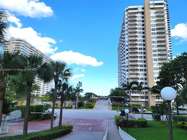 1980 S Ocean Dr Unit 2C, Hallandale Beach, FL 33009 - view of home's community