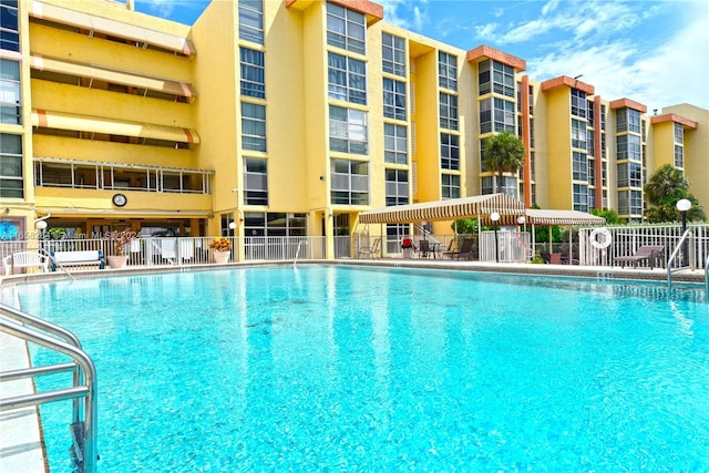 200 172nd St Unit 306, Sunny Isles Beach, FL 33160 - community pool with fence