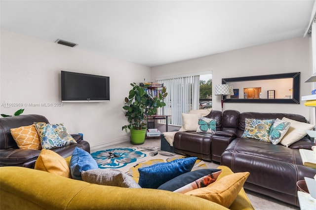 living room with carpet