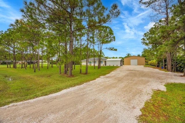 view of front facade with a front yard