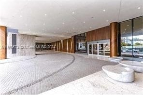 68 SE 6th St Unit 3102, Miami, FL 33131 - view of building lobby