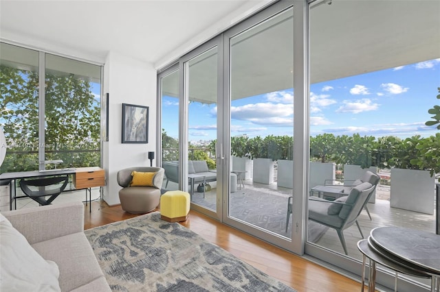 view of sunroom / solarium